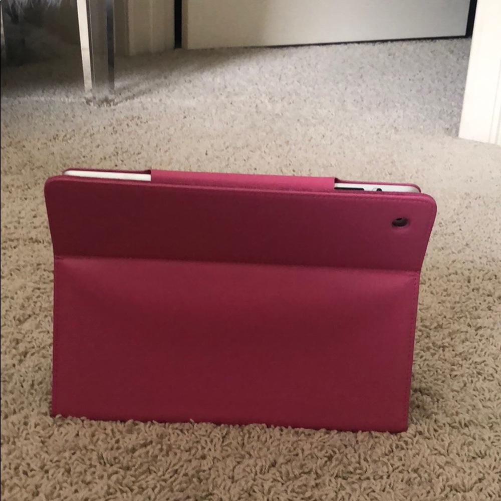 Brookstone Keyboard Case For Ipad View 5
